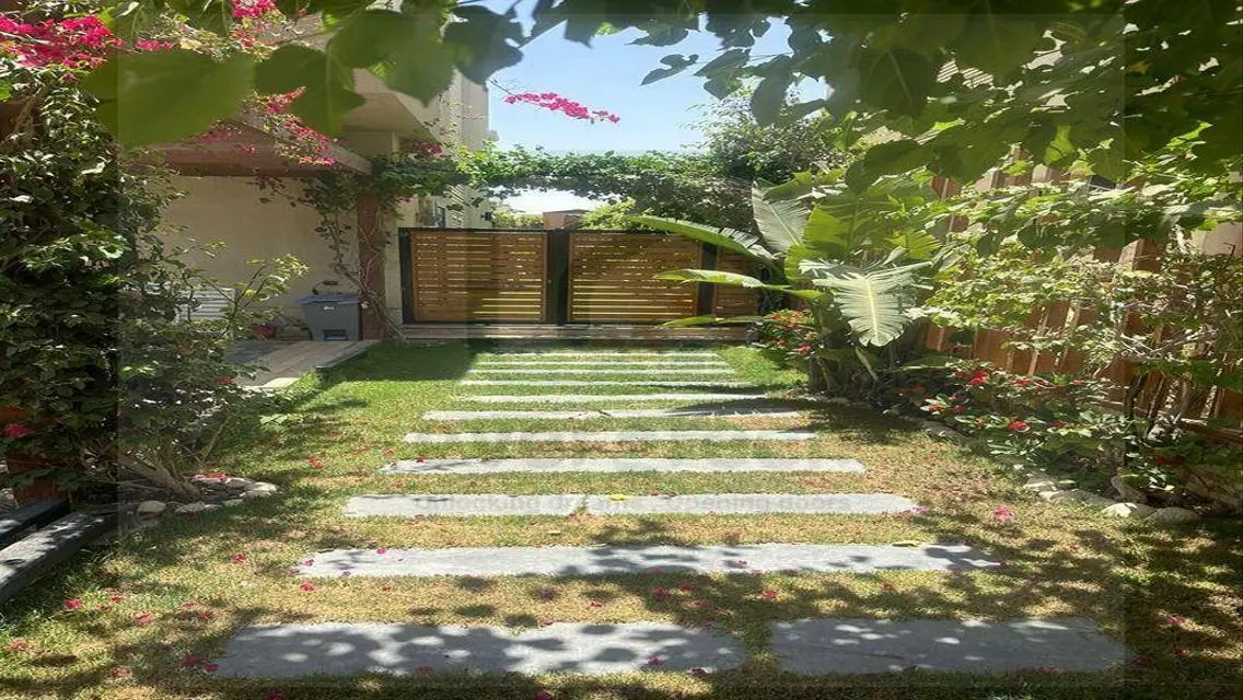 Palm-WoodVILLE - A Luxurious Haven for Relaxation