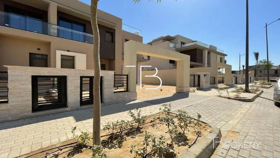 Corner Townhouse for Sale in The Estates - Cairo