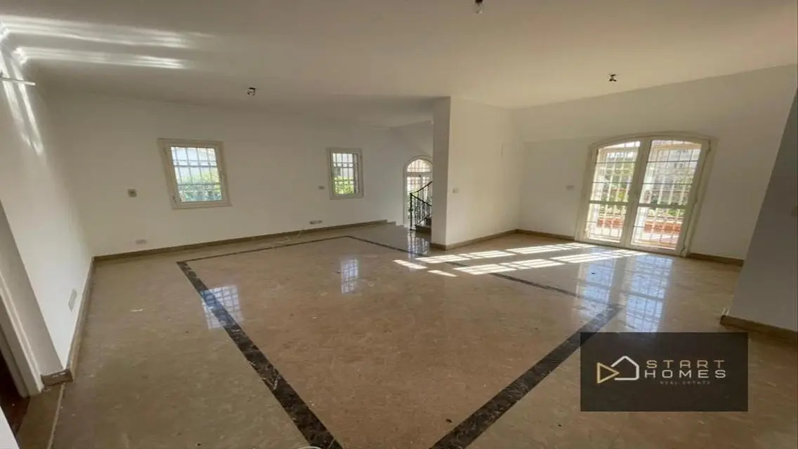 Luxurious Apartment with Private Garden and Stunning Views