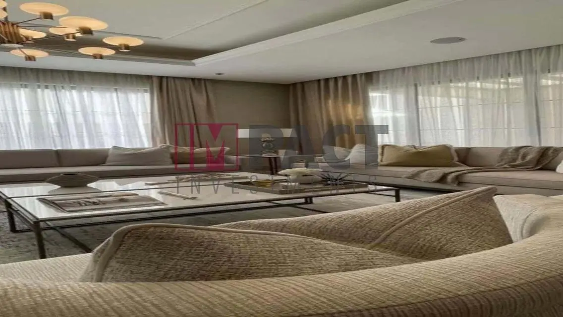 Luxury Villa for Sale with Private Garden and Pool