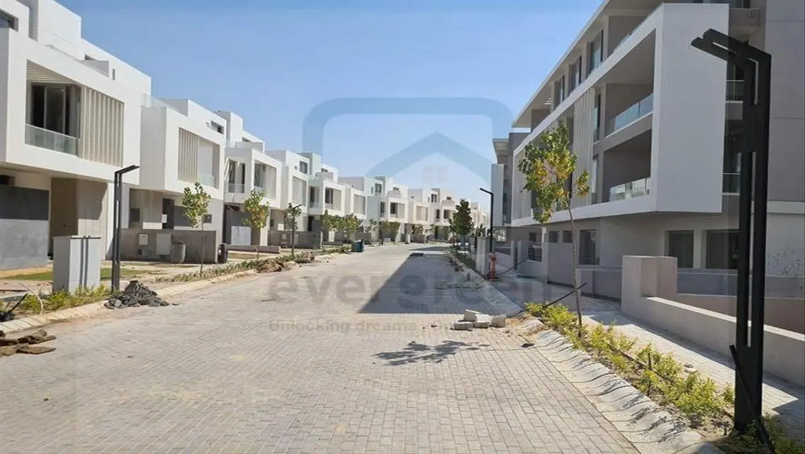 فيلا فاخرة بمساحة 292 متر