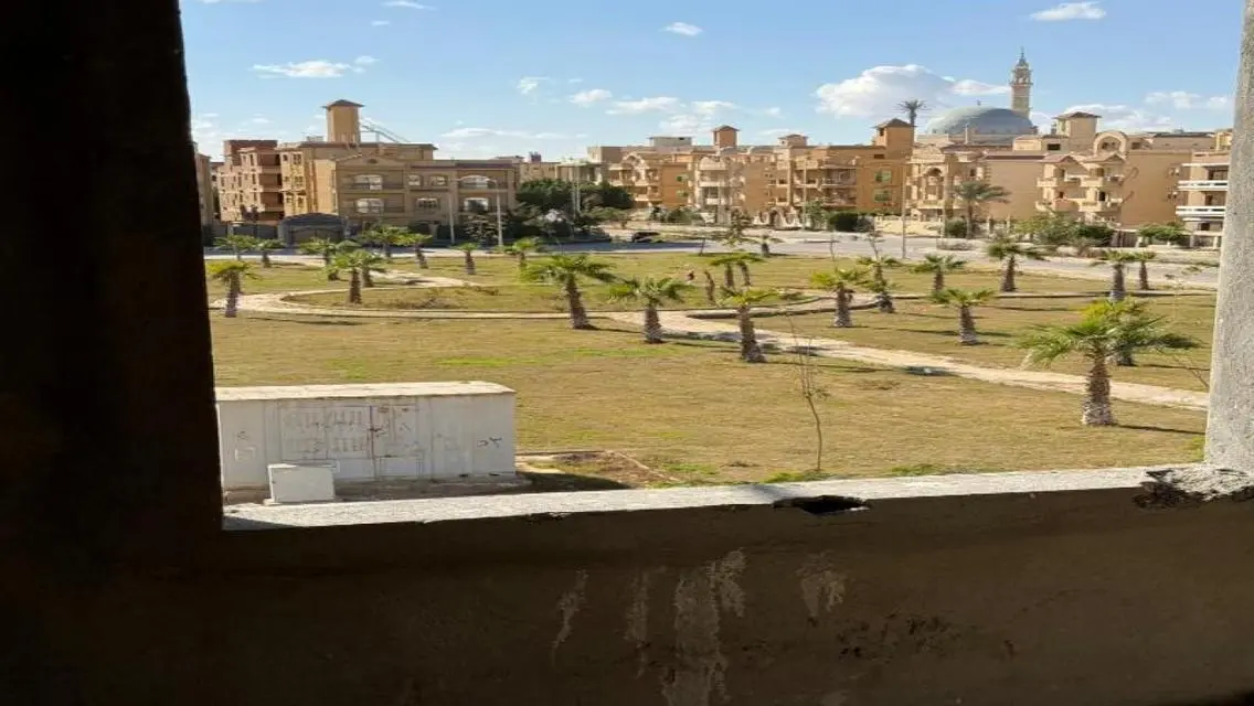 شقة مميزة للبيع بمساحة واسعة