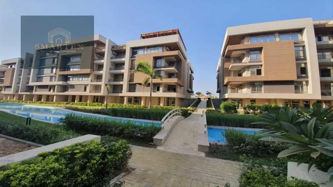 Stunning Apartment with Spacious Area and Scenic Lake View