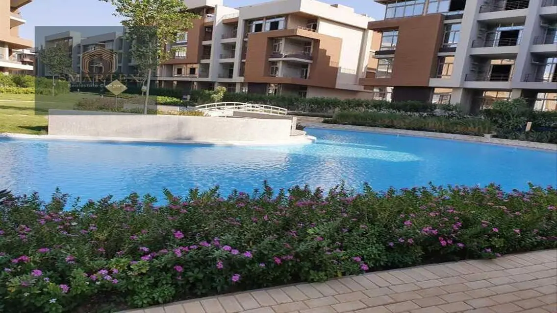 Stunning Apartment with Spacious Area and Scenic Lake View