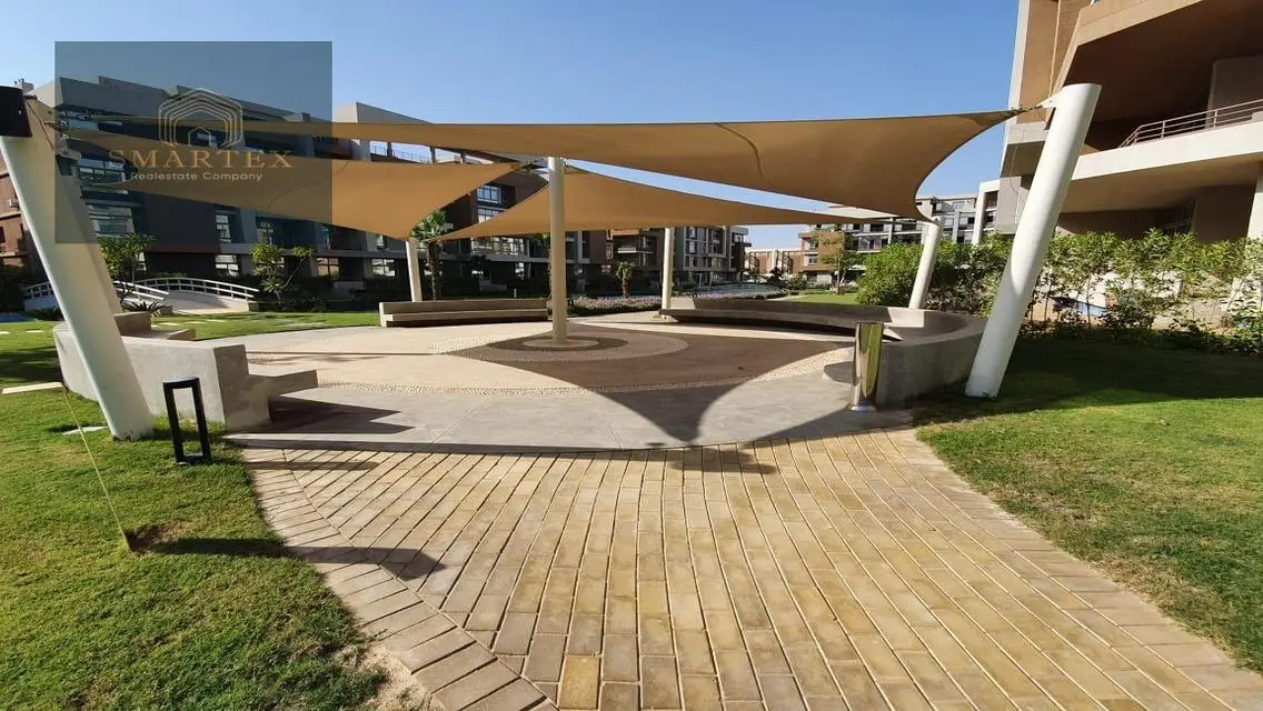 Stunning Apartment with Spacious Area and Scenic Lake View