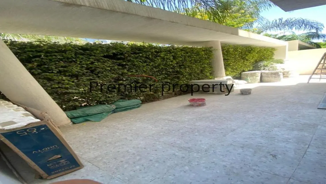Luxury Apartment with Spacious Layout in Prime Location
