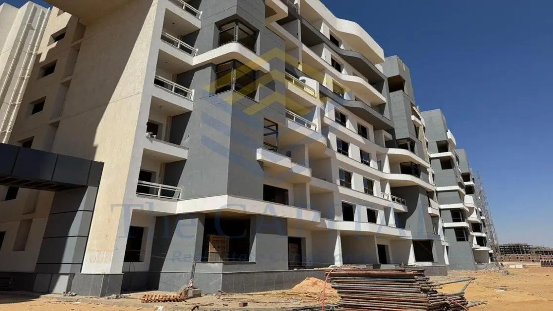 Luxury Apartment for Sale in Al-Tameer Arabian Development - Lakeside