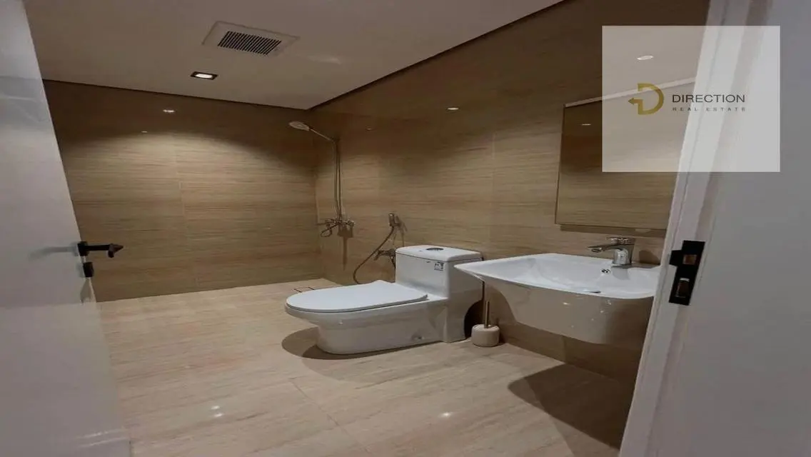 Luxury Property with Private Garden and Pool