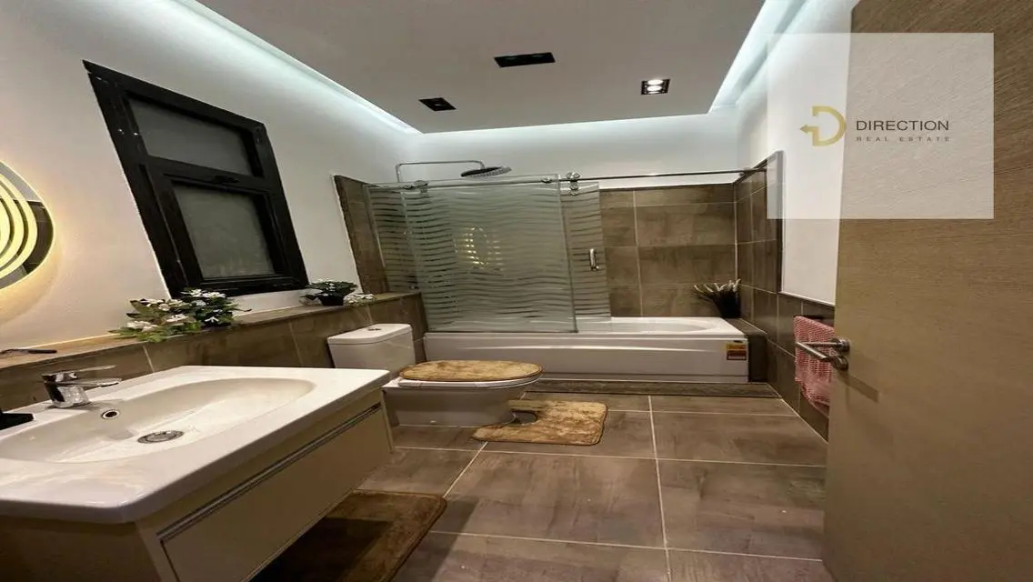 Luxury Property with Private Garden and Pool