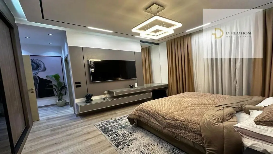 Luxury Property with Private Garden and Pool