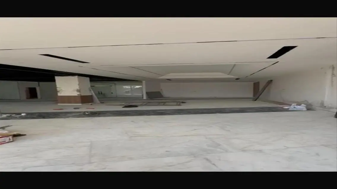 عقار رائع للبيع في قلب المدينة