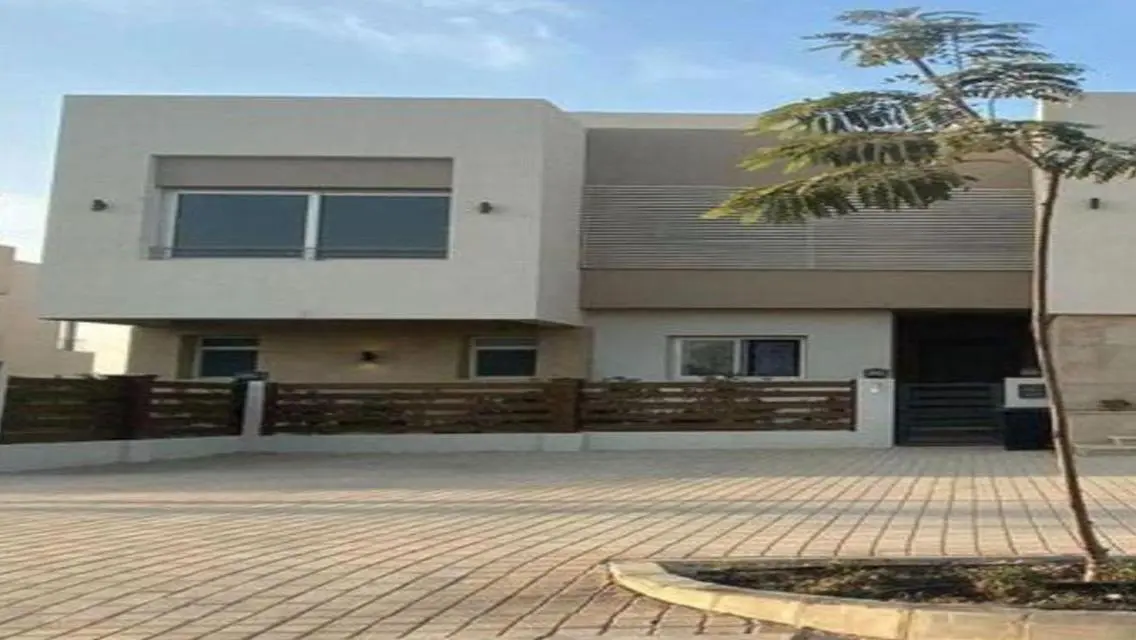 فيلا فاخرة للبيع بمساحة مرتفعة