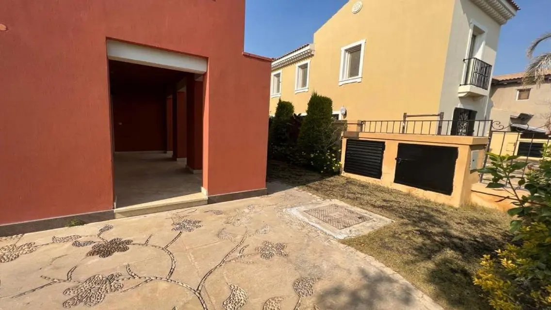 Luxury Apartment with Private Garden - 120000