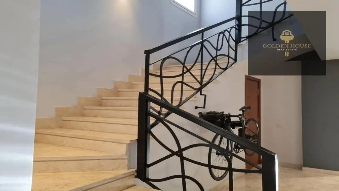 Luxury Villa for Sale in the Heart of the City