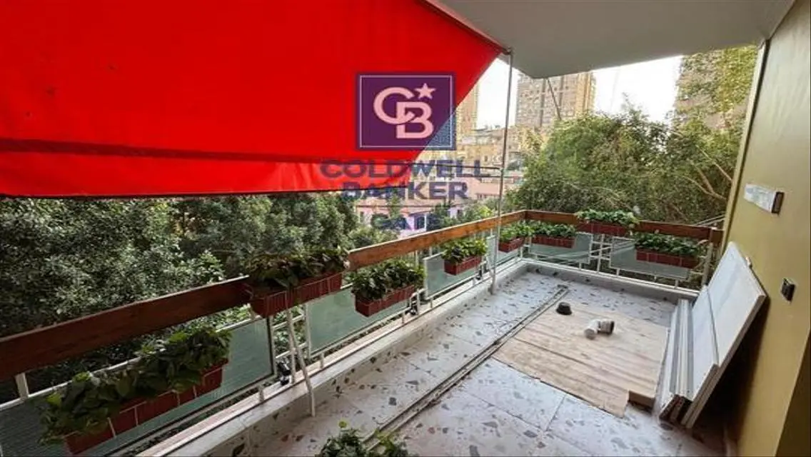 شقة فاخرة بمساحة 3700 متر في موقع متميز