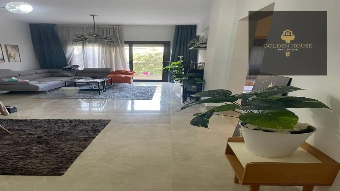 Modern Apartment with Shared Pool and Great View