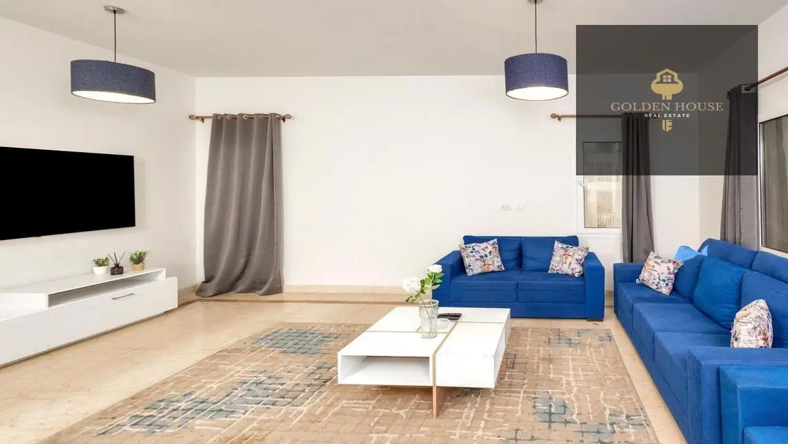 Luxury Apartment with Balcony and Shared Pool