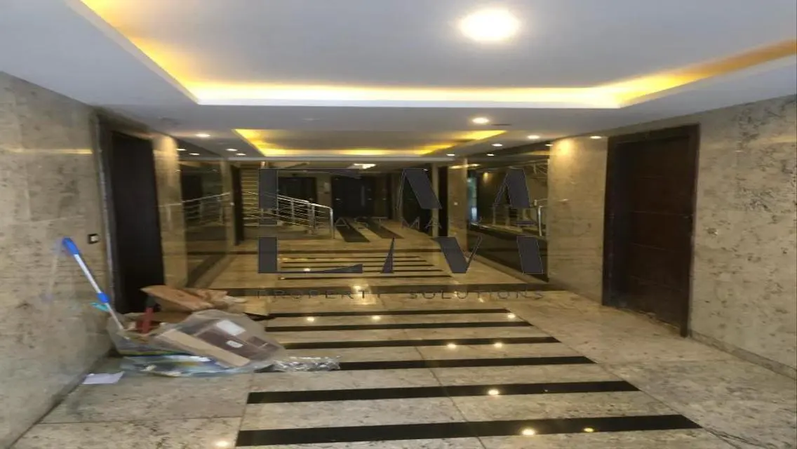 شقة فاخرة للبيع بمساحة واسعة