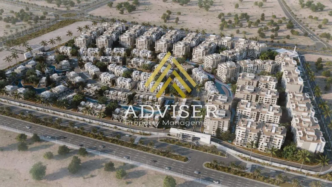 Luxurious Apartment with 10 Rooms and Shared Garden