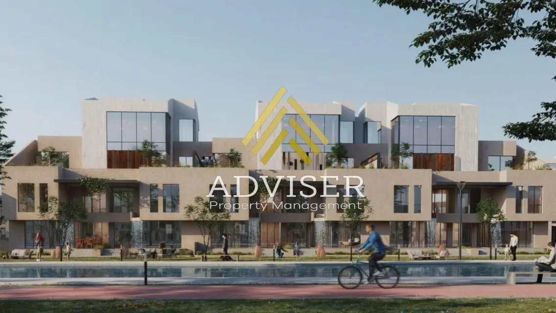 Luxurious Apartment with 10 Rooms and Shared Garden