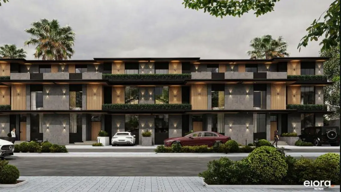 Luxurious Apartment Overlooking a Landmark in the Heart of the City