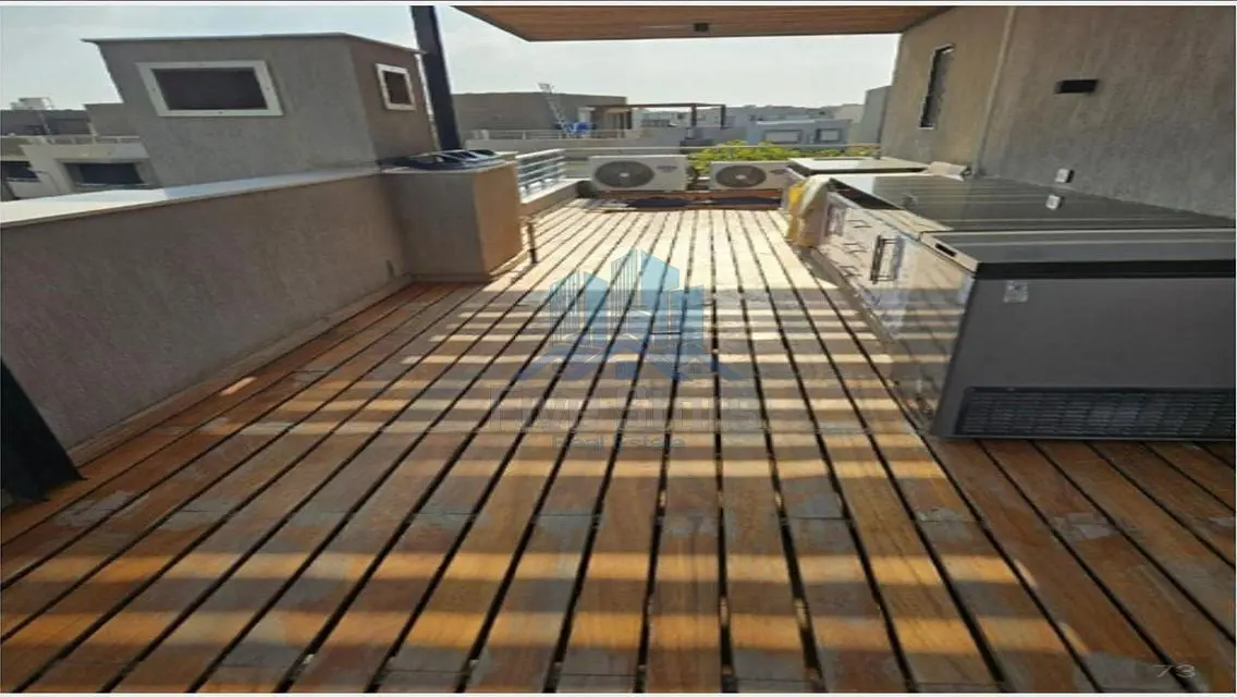 Twin House for Sale in Palm Extension 490 m²