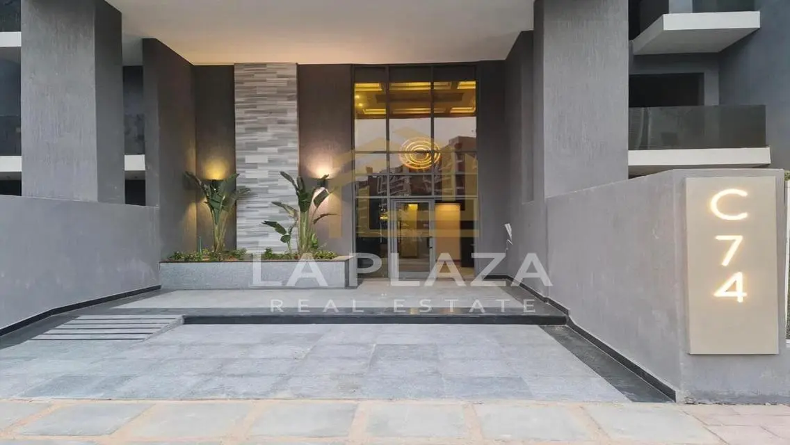 Luxury Villa for Sale with Spacious Layout in Prime Location