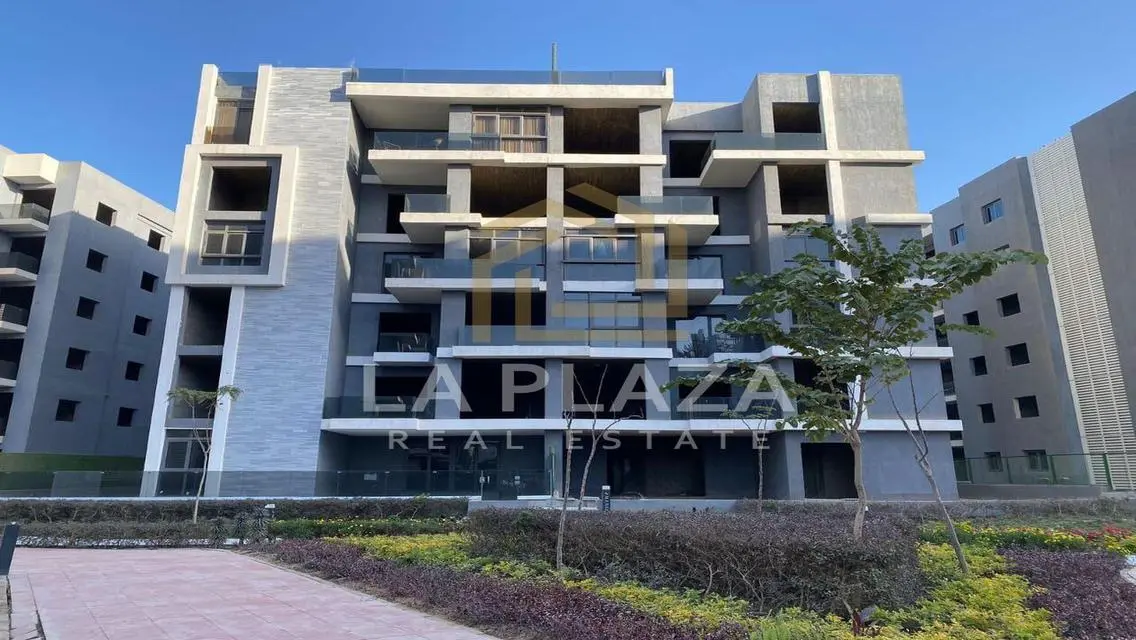 Luxury Villa for Sale with Spacious Layout in Prime Location