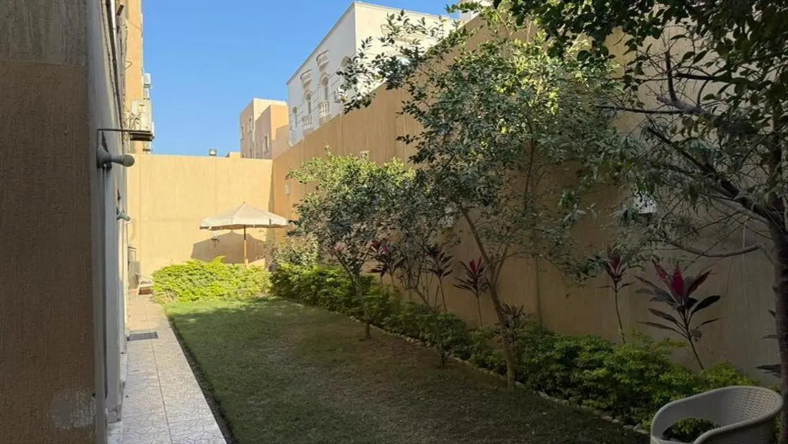 فيلا فاخرة بمساحة واسعة وإطلالات رائعة