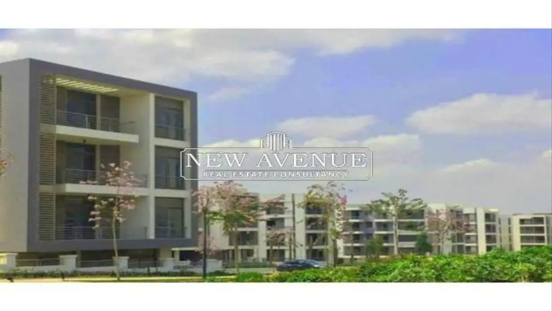 Luxury Apartment with Private Gardens and Excellent Amenities