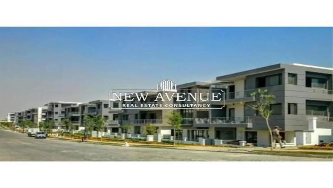 Luxury Apartment with Private Gardens and Excellent Amenities