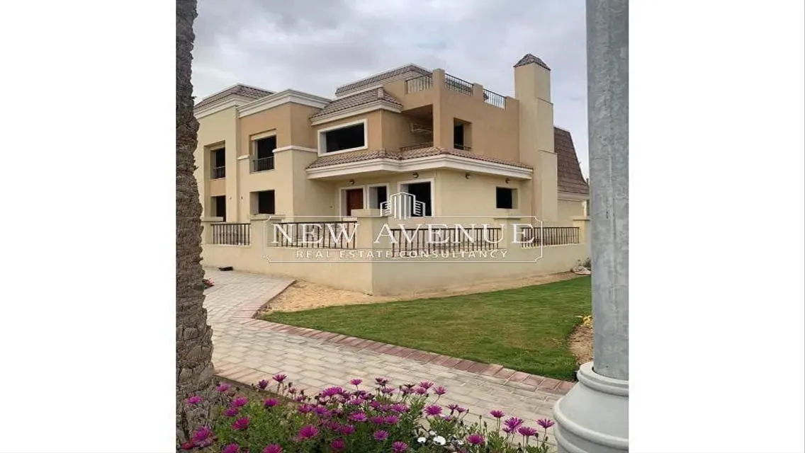 Luxury Mansion with Private Garden and Amenities