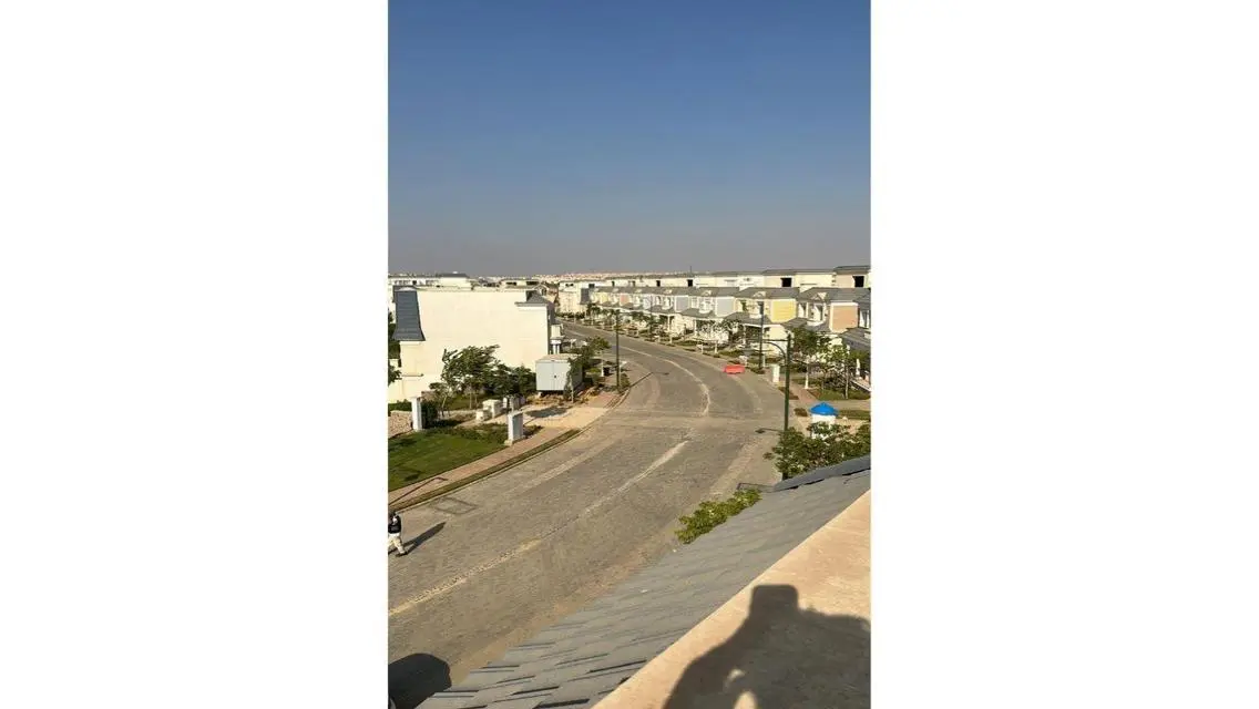 فيلا فاخرة للبيع في Icity بمساحة 327 متر