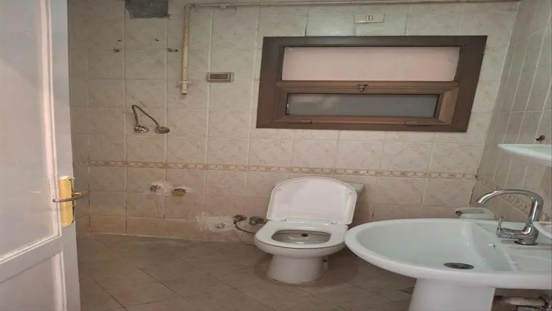 شقة فاخرة للإيجار بسعر 14000 جنيه