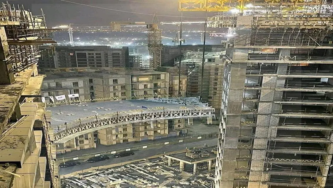 Luxury Apartment for Sale in Zed West - 5 Rooms with Stunning View