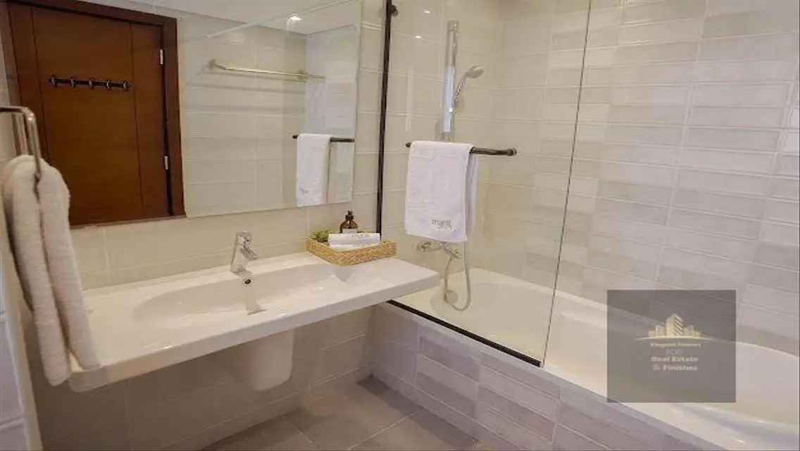 Modern Apartment in the Heart with Luxury Features