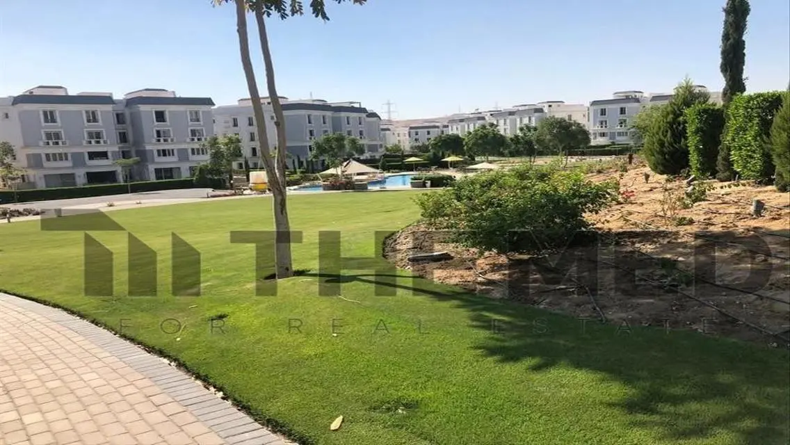 شقة فاخرة مطلة على البحيرات، 3 غرف نوم بسعر مغري