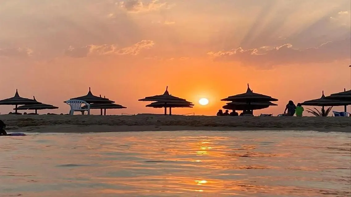 فيلا فاخرة للبيع مع حديقة خاصة