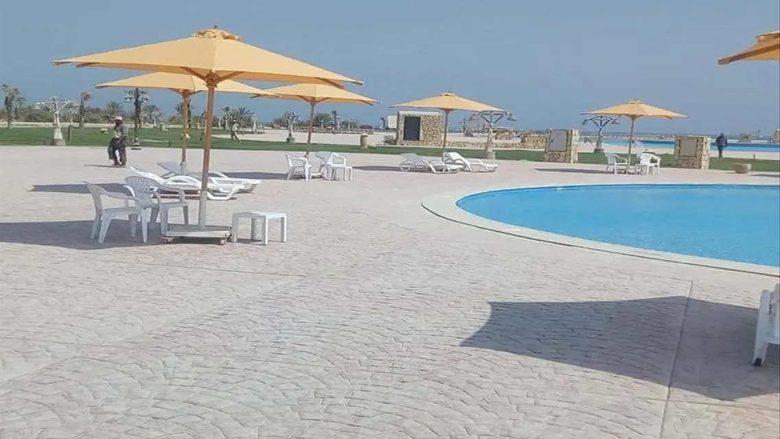 فيلا فاخرة للبيع مع حديقة خاصة