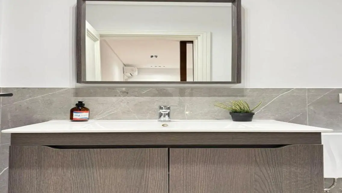 Luxury 3-Bedroom Apartment with Stunning Views