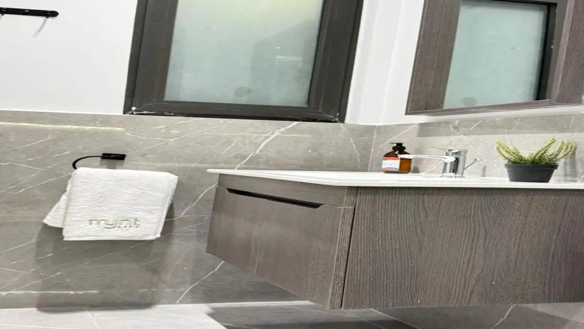 Luxury 3-Bedroom Apartment with Stunning Views