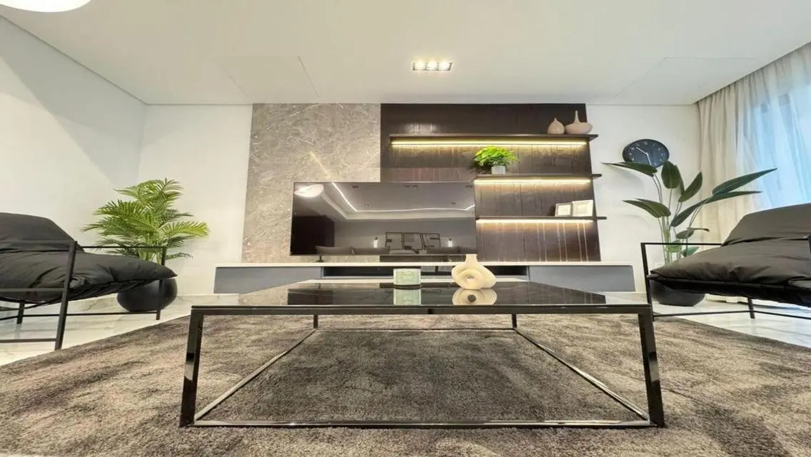 Luxury 3-Bedroom Apartment with Stunning Views