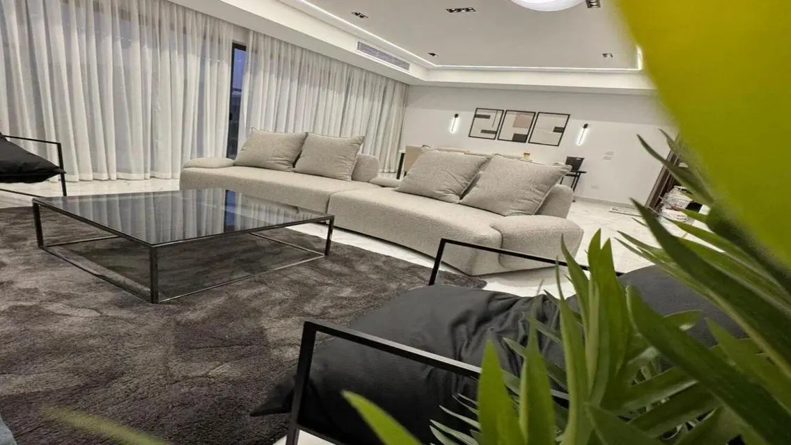 Luxury 3-Bedroom Apartment with Stunning Views