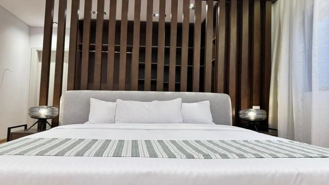Luxury 3-Bedroom Apartment with Stunning Views