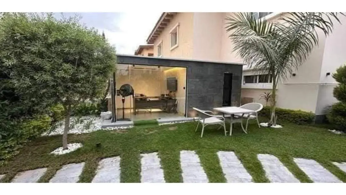 Luxurious Apartment with Stunning Lake View and Private Garden