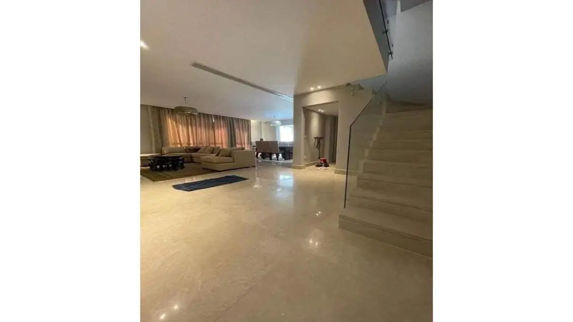 Luxurious Apartment with Stunning Lake View and Private Garden