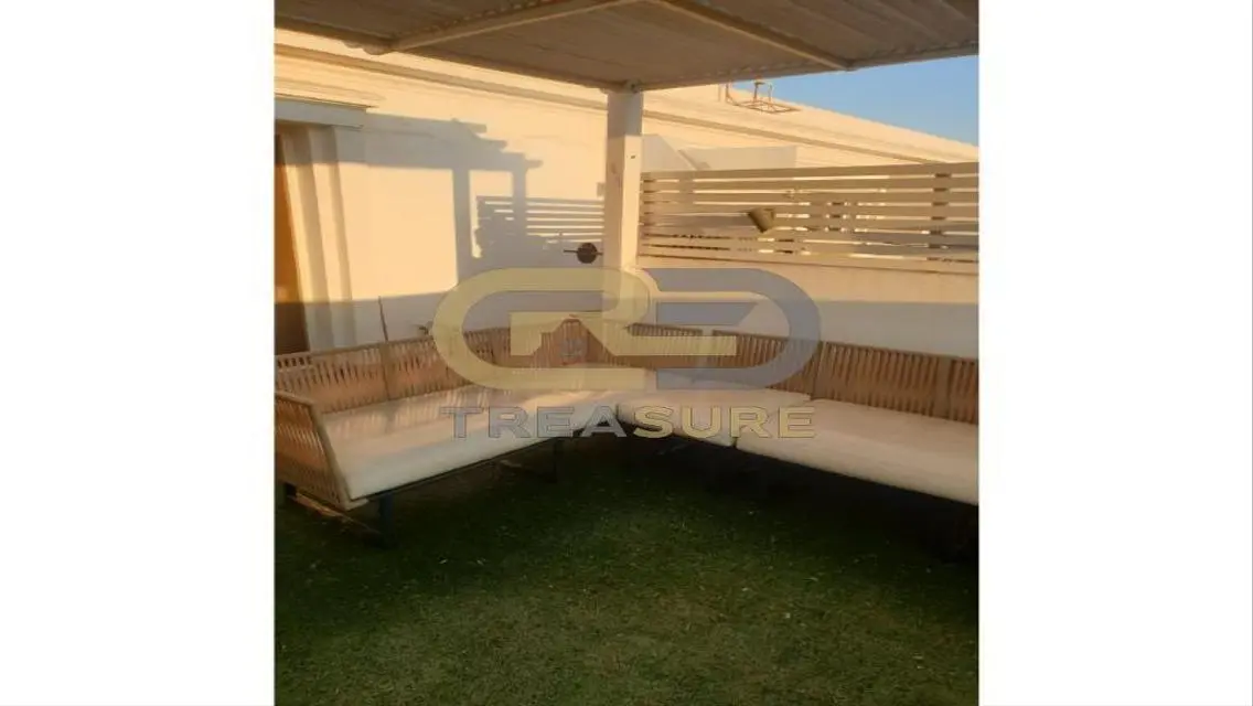 شقة للبيع بسعر 50,000 مع تكييف مركزي وأثاث