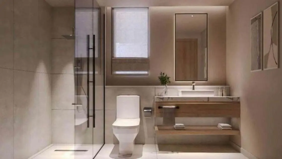 Luxury Apartment with Lake View and Full Amenities