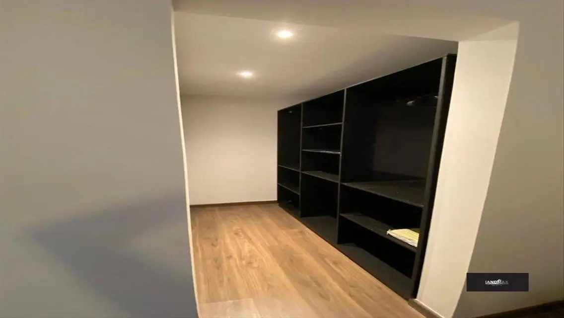 Comfortable Apartment for Sale - 160 sqm in Prime Location