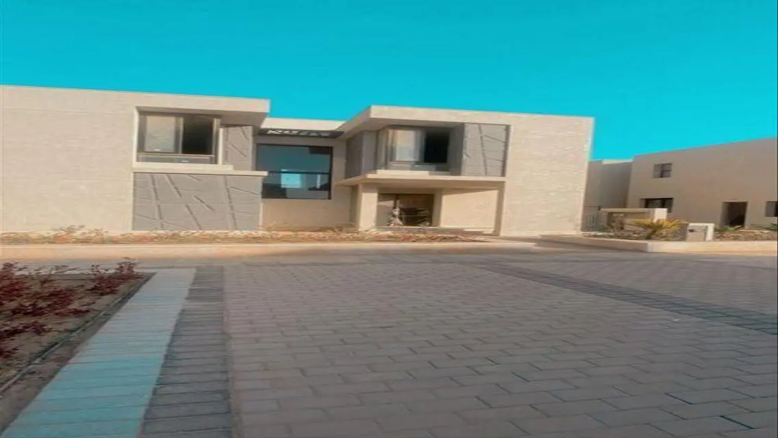 Luxury Villa with Private Garden and Top Amenities